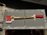 CRM Axt mit Holzstiel ( Fahrzeughalterung )