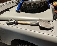 CRM Scale Schaufel mit Holzstiel 1/10 und Fahrzeughalterung ( 1Stück )